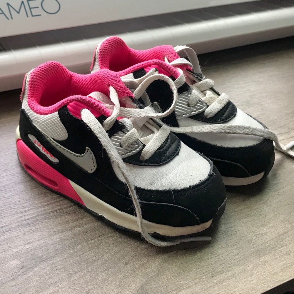 Toddler girls Nike Airmax